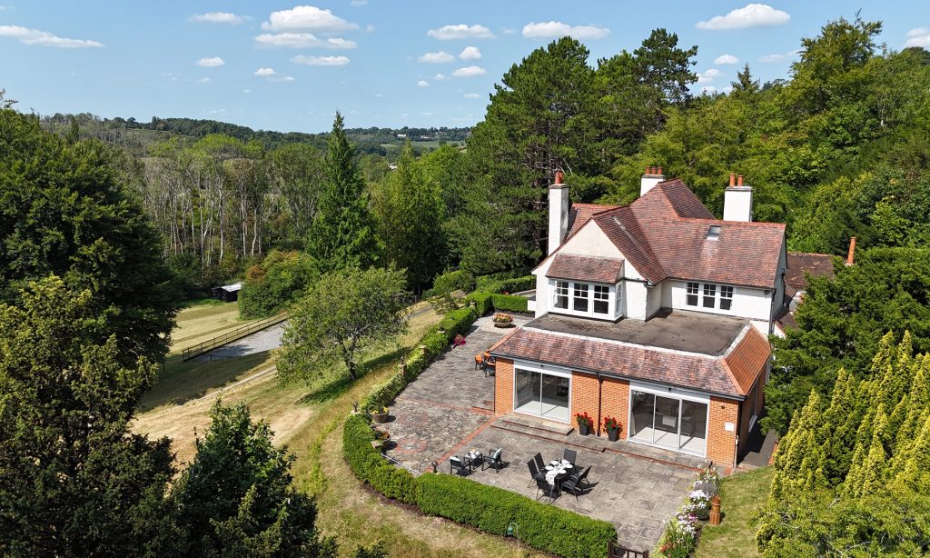 Church Road, Woldingham, CR3